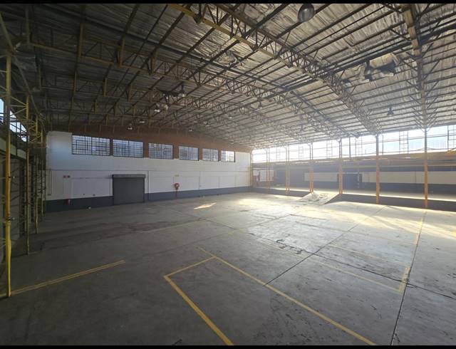 2,722M² WAREHOUSE TO LET IN BENROSE